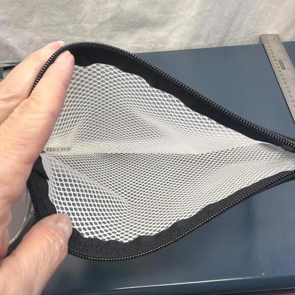 2 Travel Toiletry Bags Kavu Plastic Mesh Compression Gray Bag Zippered - Picture 10 of 13